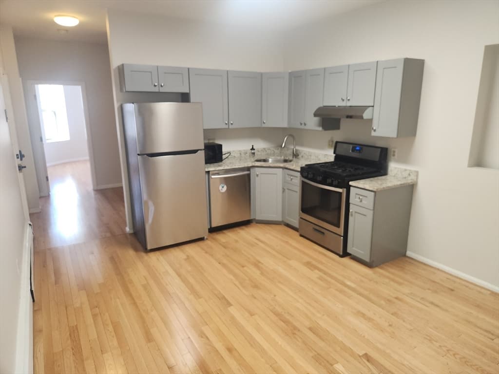 3148 Washington St #3