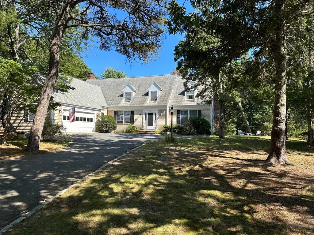33 Farm Ln
