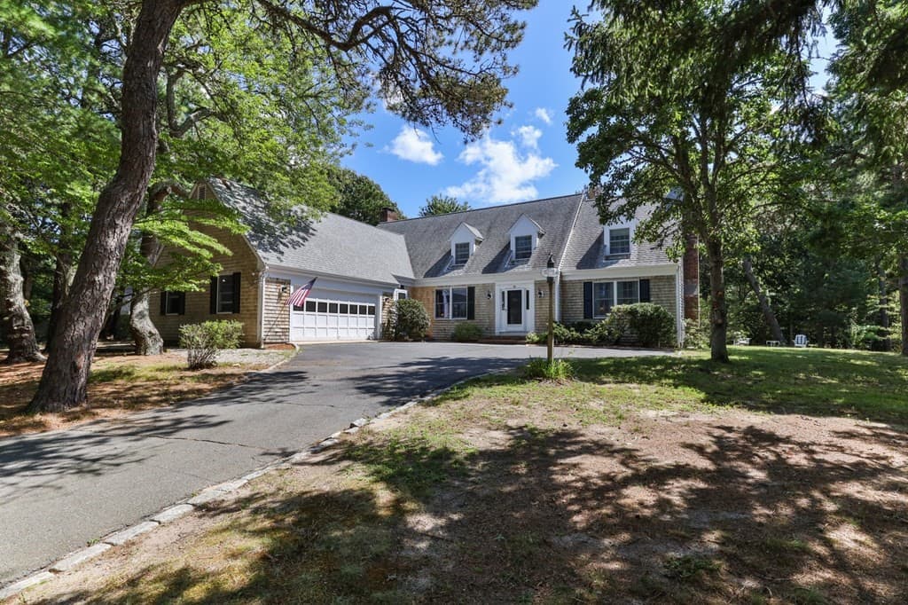 33 Farm Ln photo 4