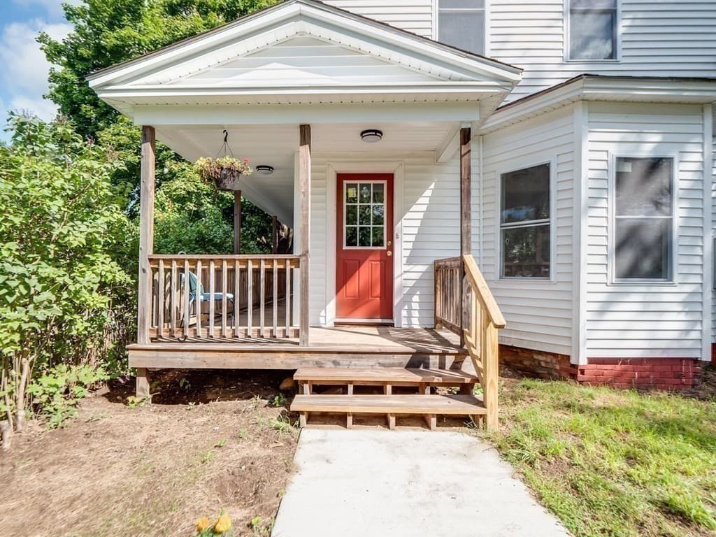 12 Water St photo 3