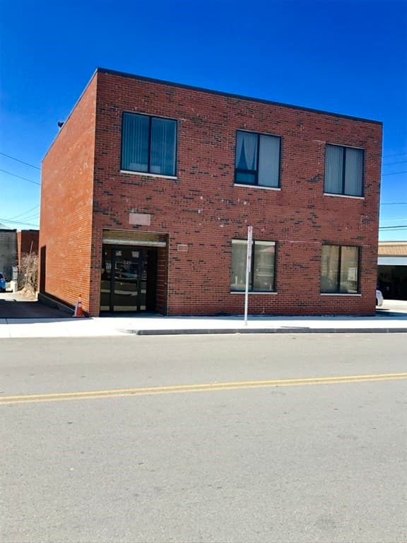 248 Everett Ave