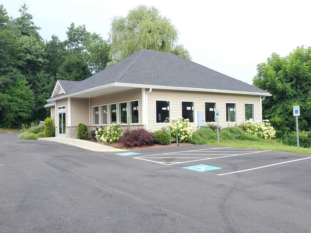 143 Lowell Road photo 4