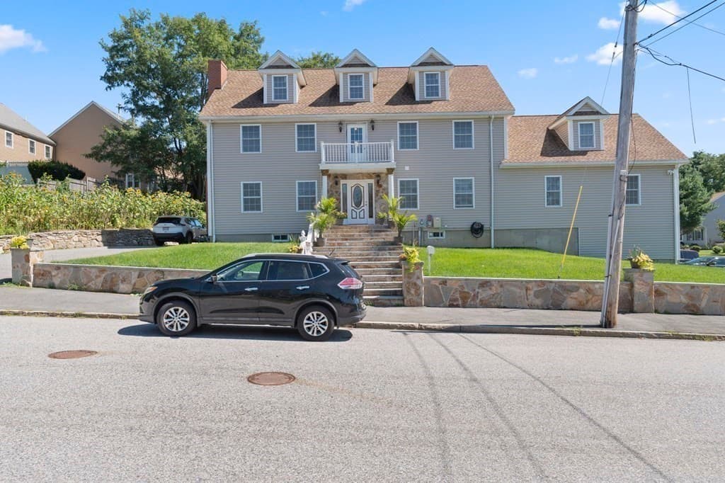 34 Wrentham Rd
