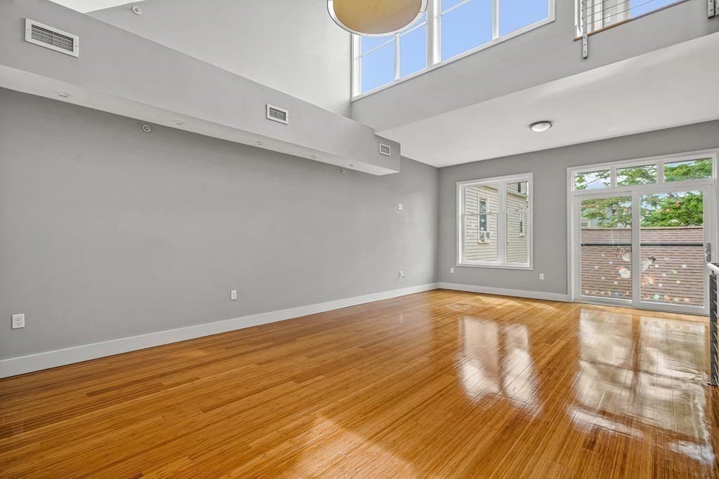 6-8 Beacon St #4 photo 4