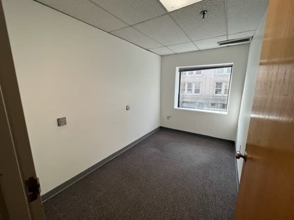 200 Lincoln St #404 photo 4