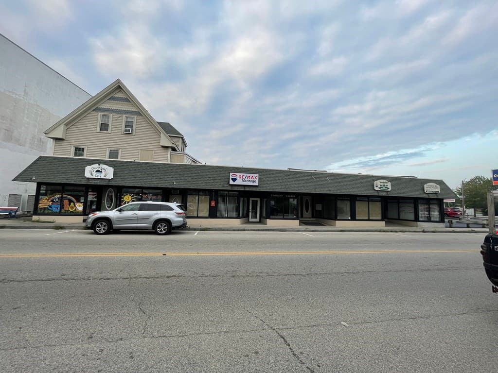 187 Main St