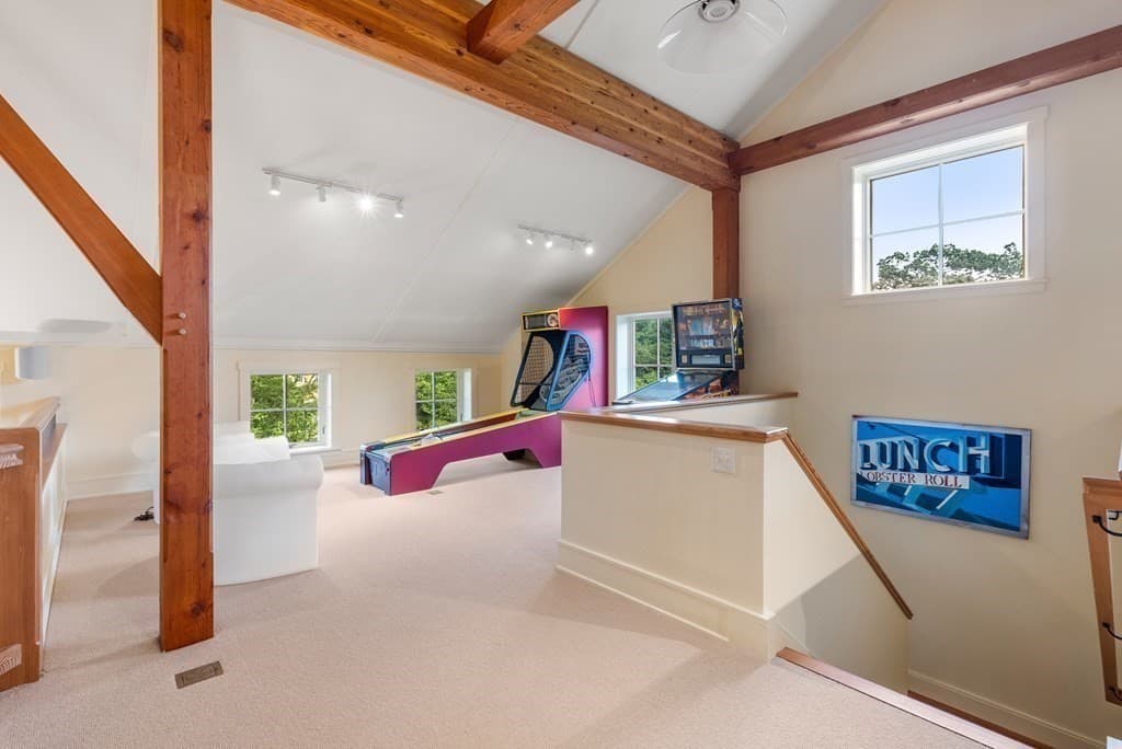 131 Newton Street photo 5