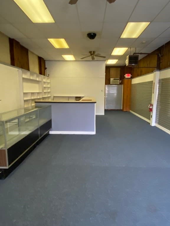 1364 Main St