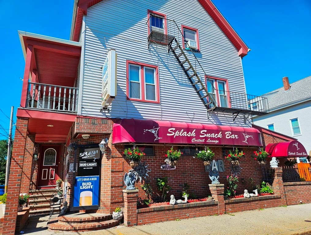 546 Lonsdale Ave