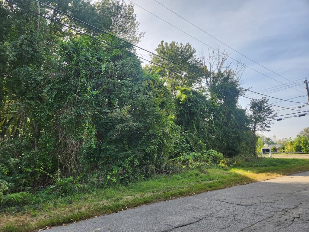 0.0 Howard Ave photo 4