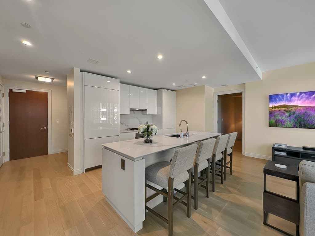 133 Seaport Blvd #620 photo 5