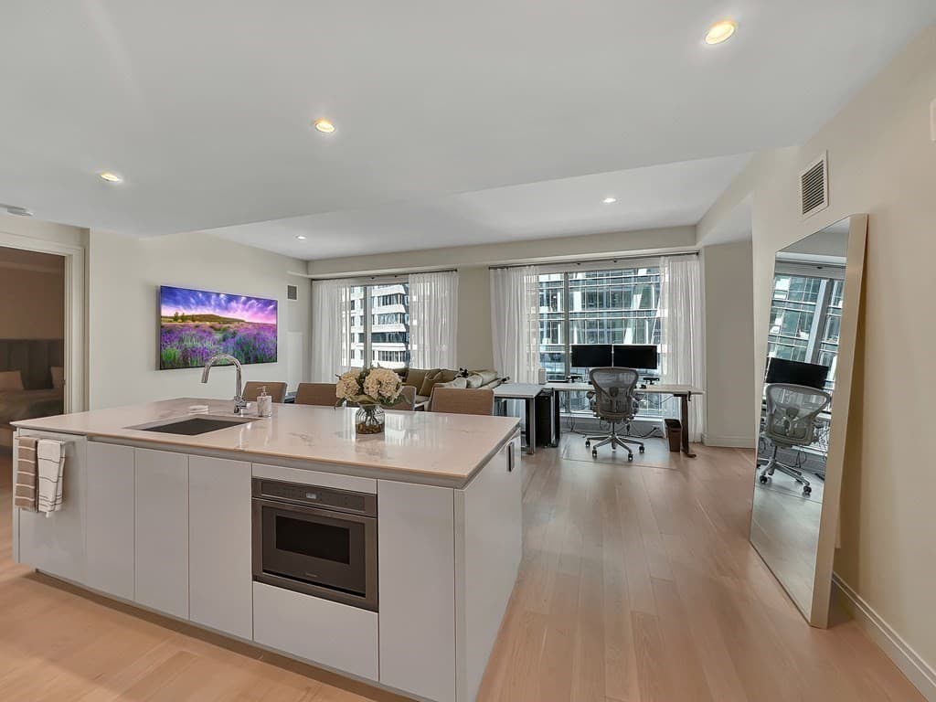 133 Seaport Blvd #620 photo 4