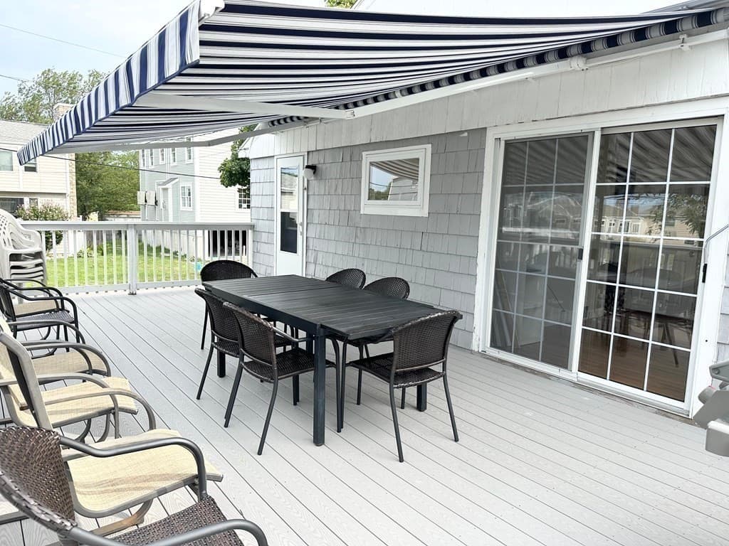 8 Warfield Ave July 2024 #house photo 2