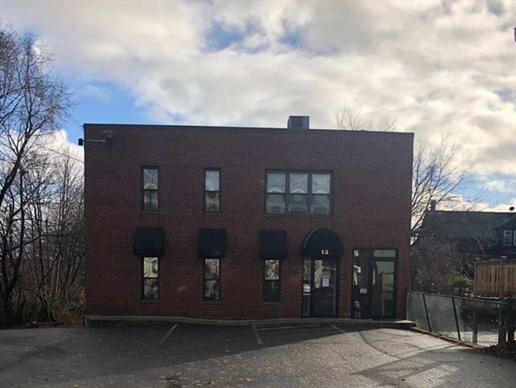 13 E Hoyle St