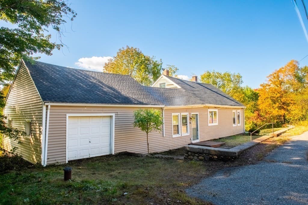 38 Sturbridge Rd photo 3