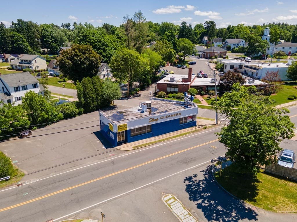55 White Ave photo 4