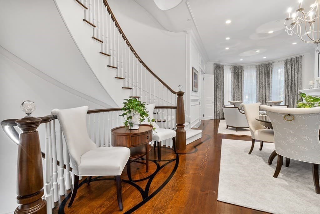 279 Marlborough St photo 4