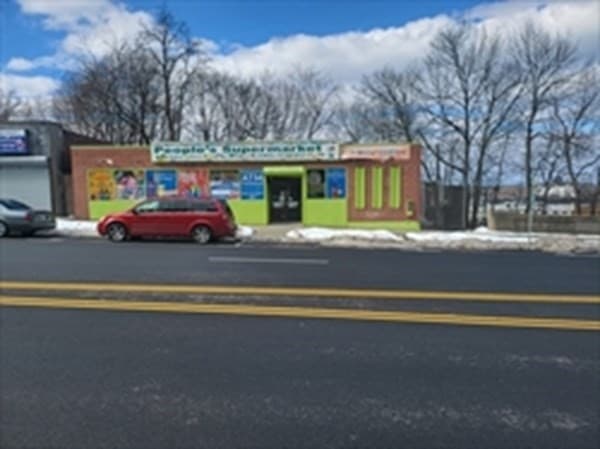 24-26 Fort Pleasant Ave photo 4