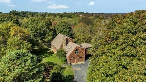 45 Cove Lane photo 2