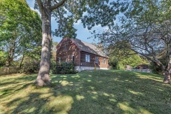 45 Cove Lane photo 3
