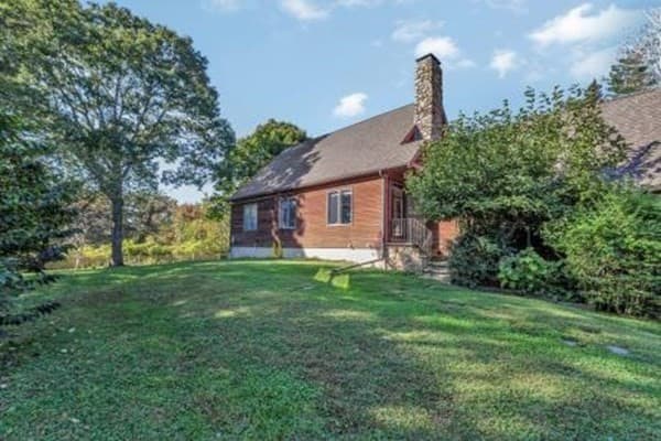 45 Cove Lane photo 4