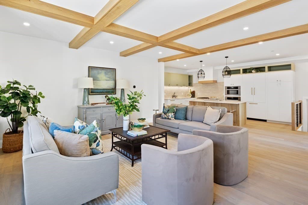 144 Linden St #A photo 3