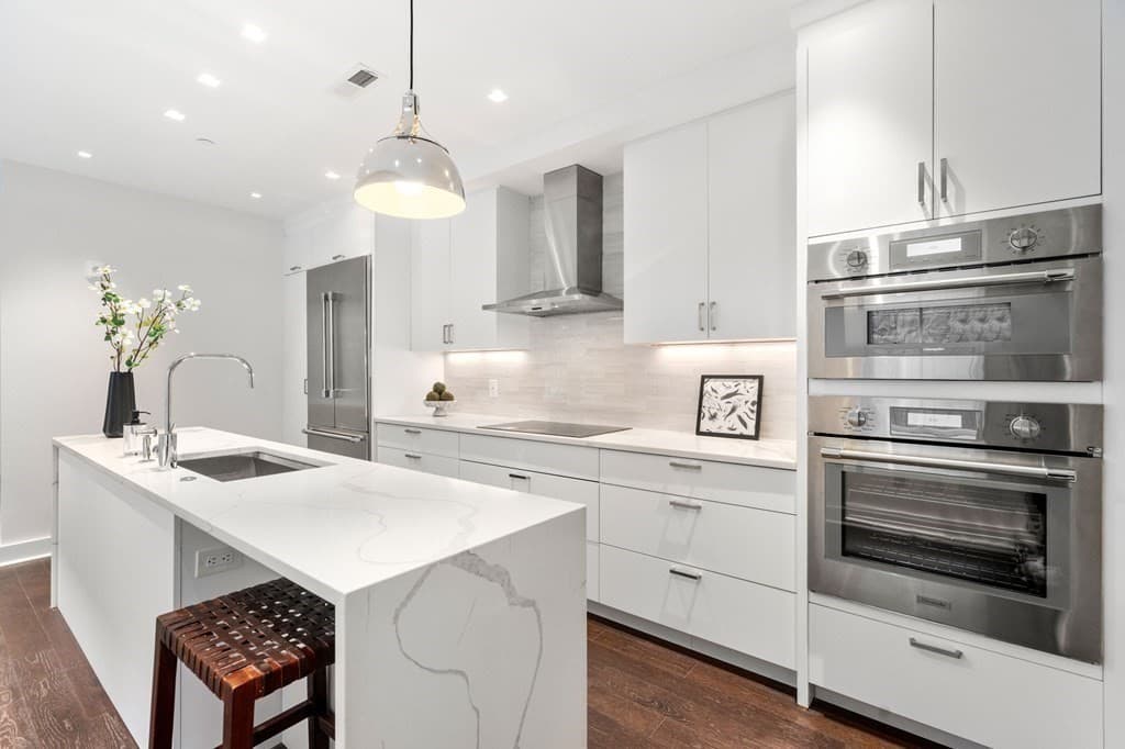 33 Bowdoin Street #2