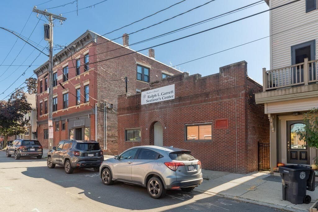 77 Broadway photo 2
