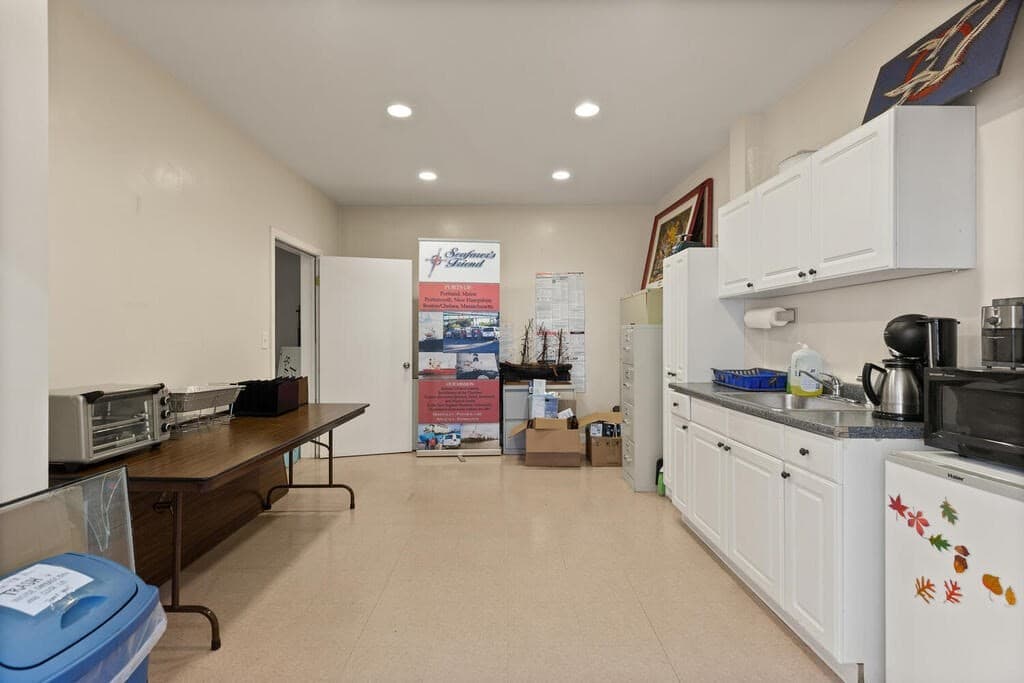 77 Broadway photo 5