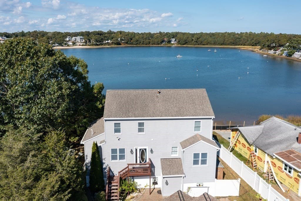22 Cove St