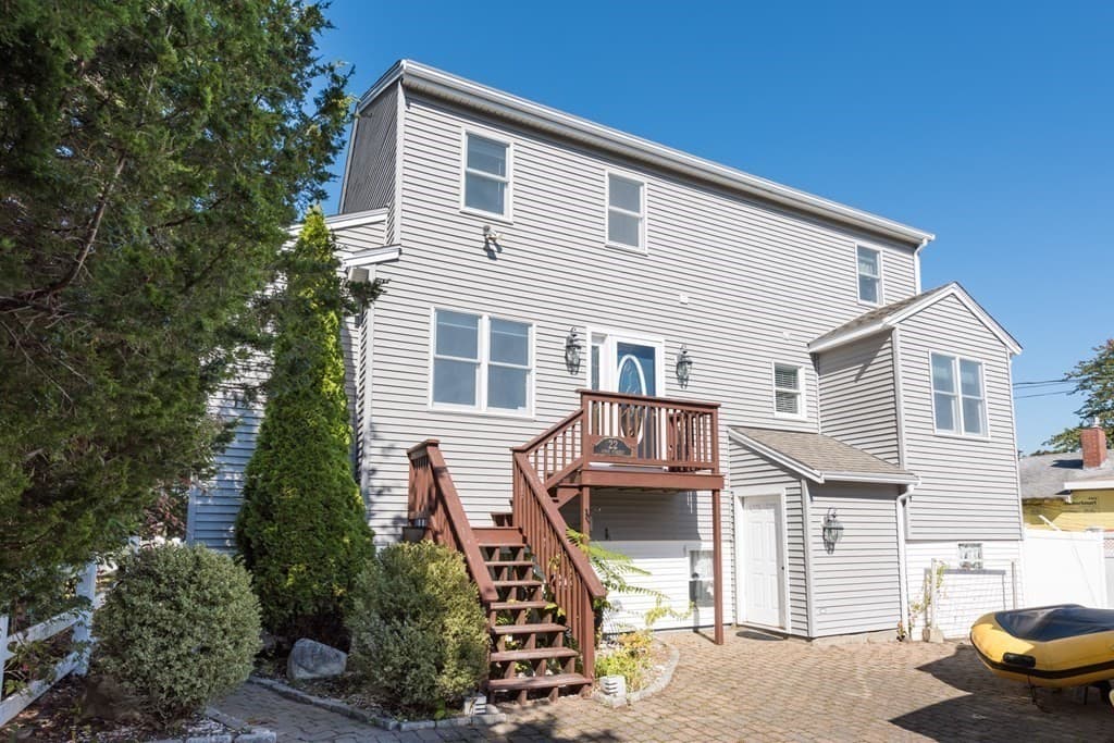 22 Cove St photo 4