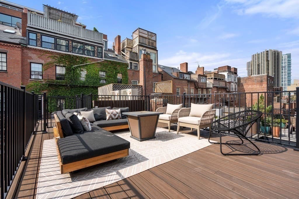 33 Bowdoin Street #3