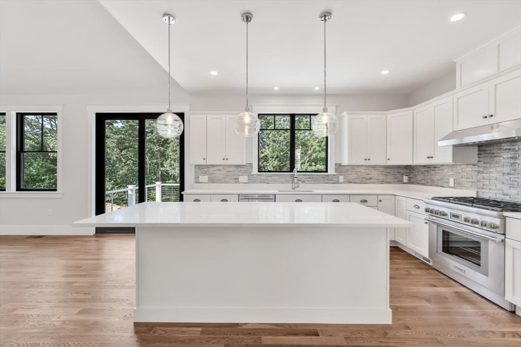 88 Whiffletree Ave photo 5