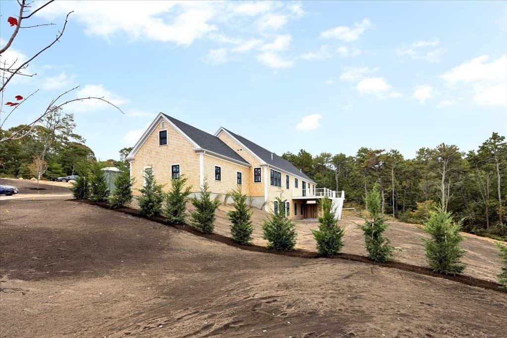 92 Whiffletree Ave photo 3