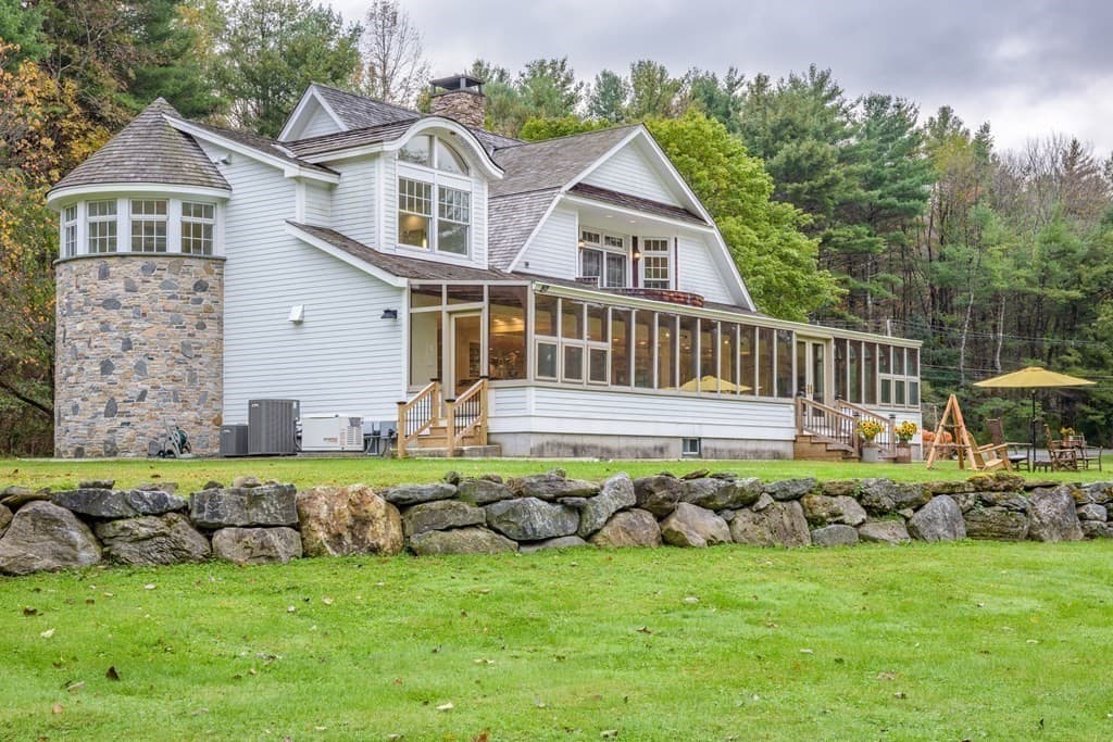 30 Great Barrington Rd photo 4