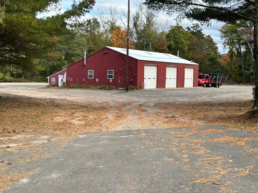 106 East Longmeadow Road photo 2