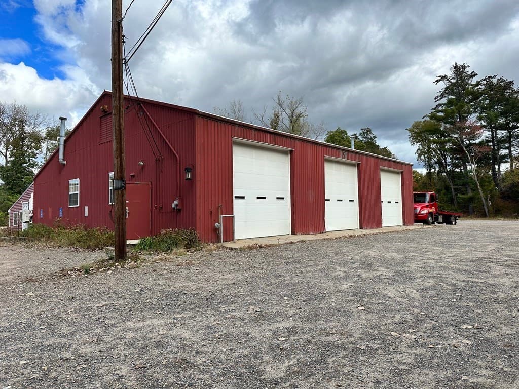 106 East Longmeadow Road