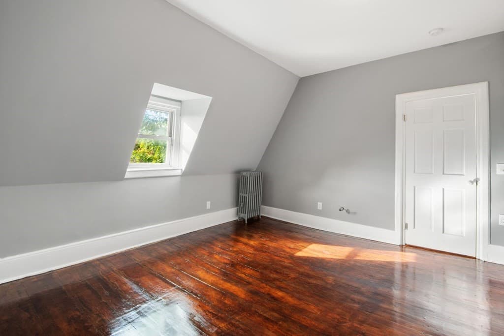 431 Dudley Street photo 3