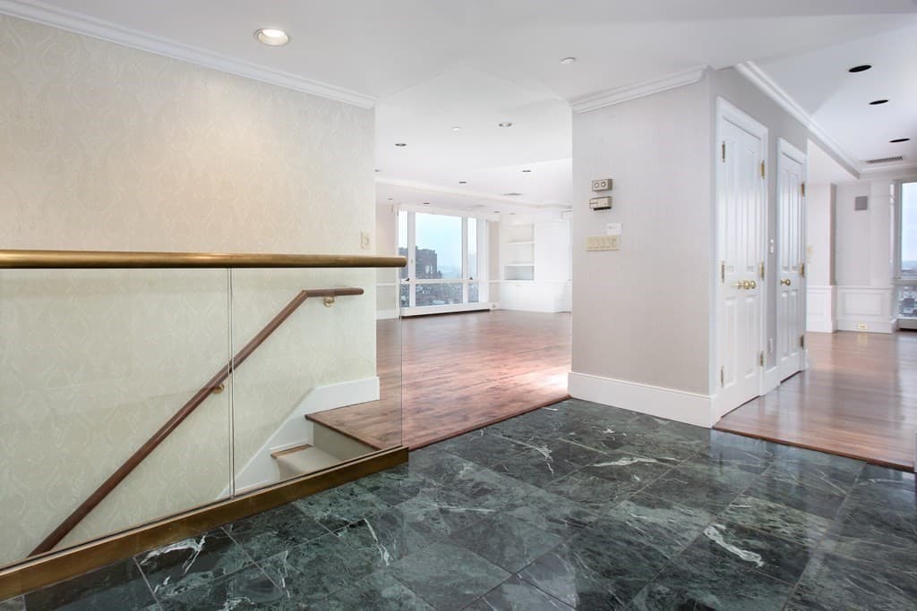 2 Commonwealth Ave #11H