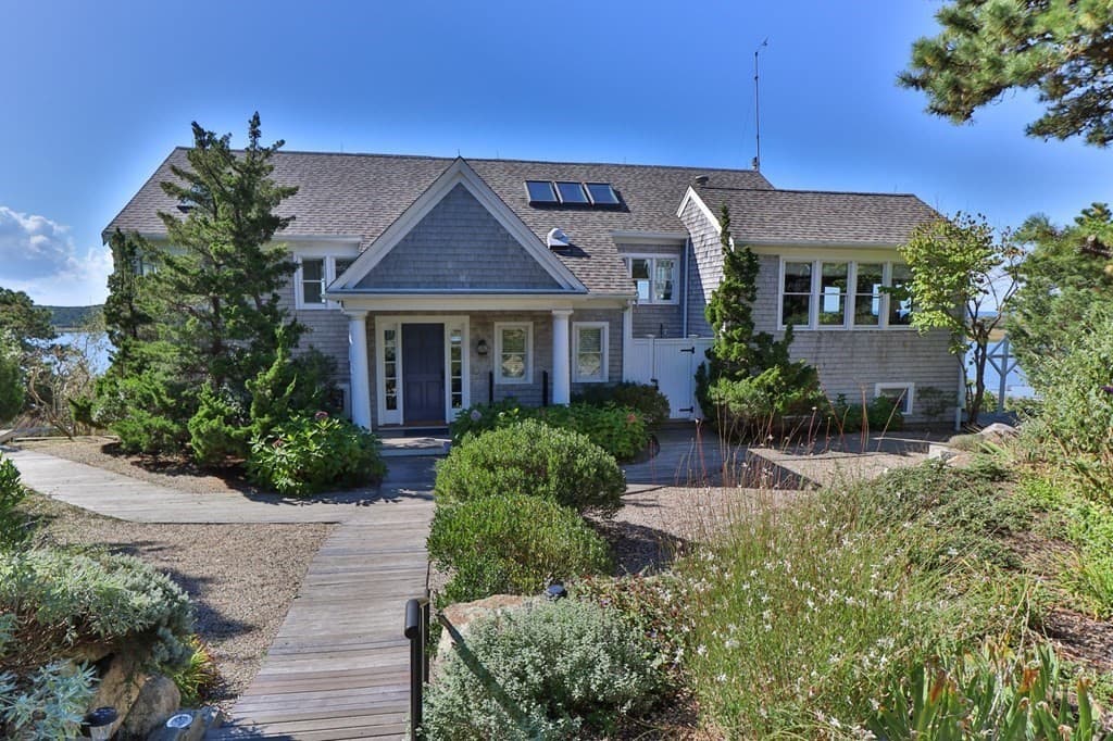 1035 Chequessett Neck Rd