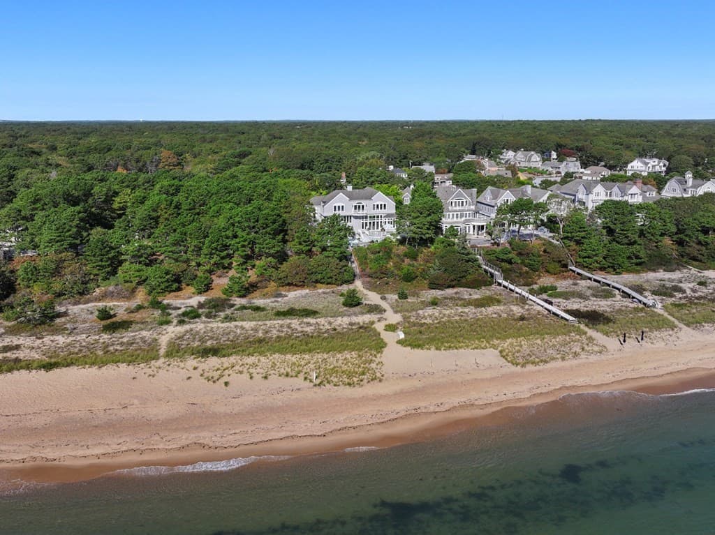 27 Ocean Bluff Dr