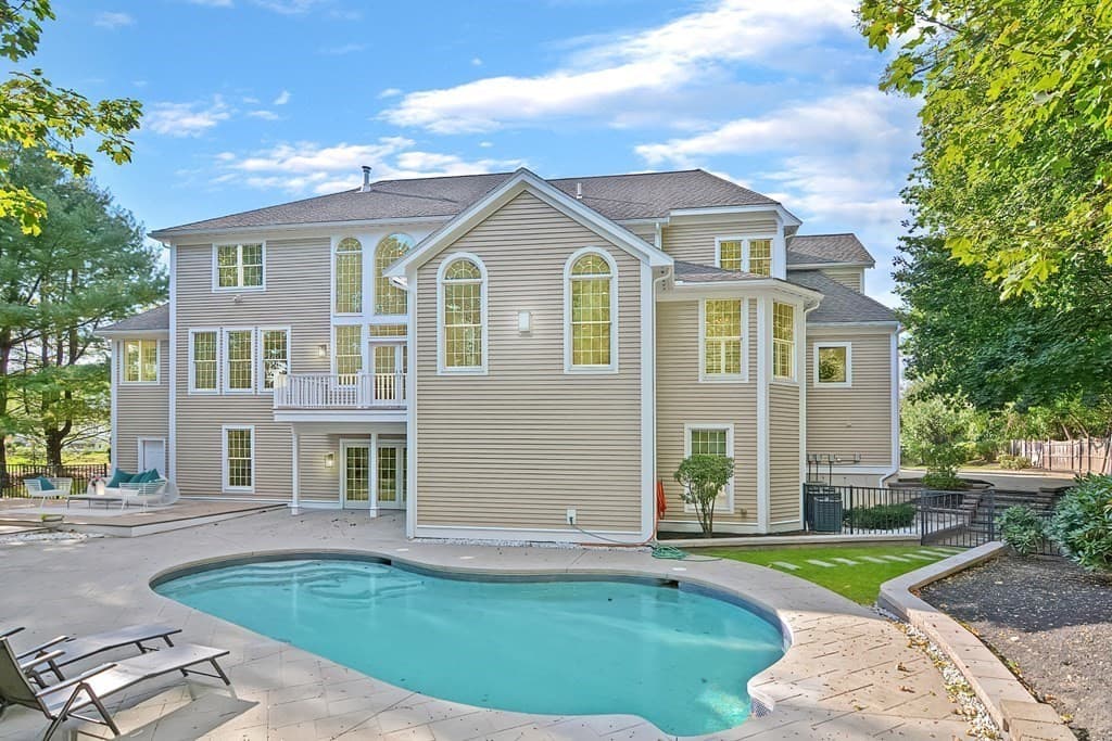 1 Ashley Ct photo 2