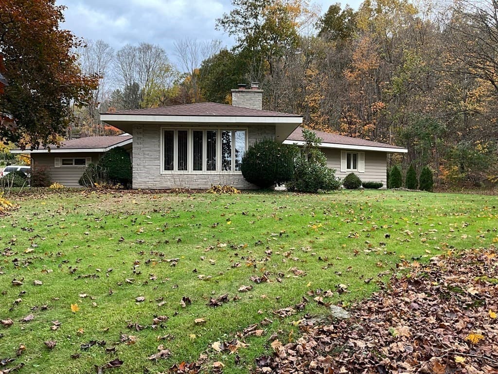 82 Hardwick Road photo 4