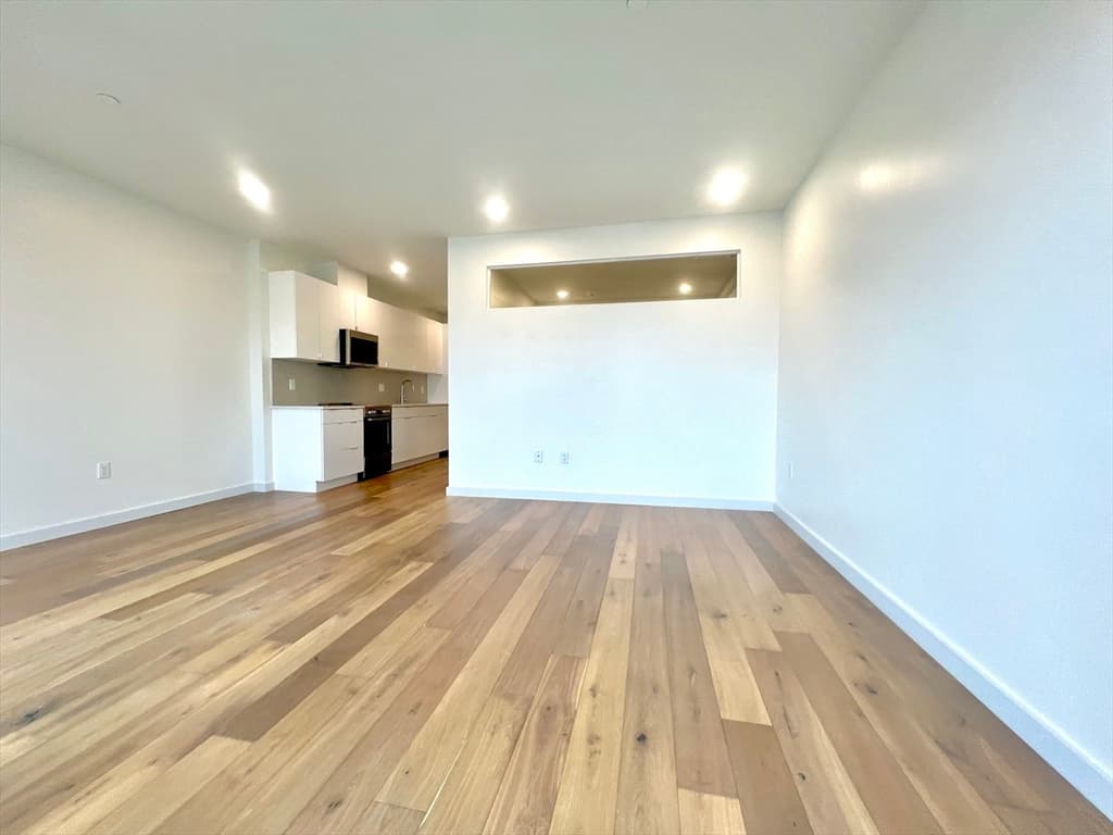 97 Elmwood #307