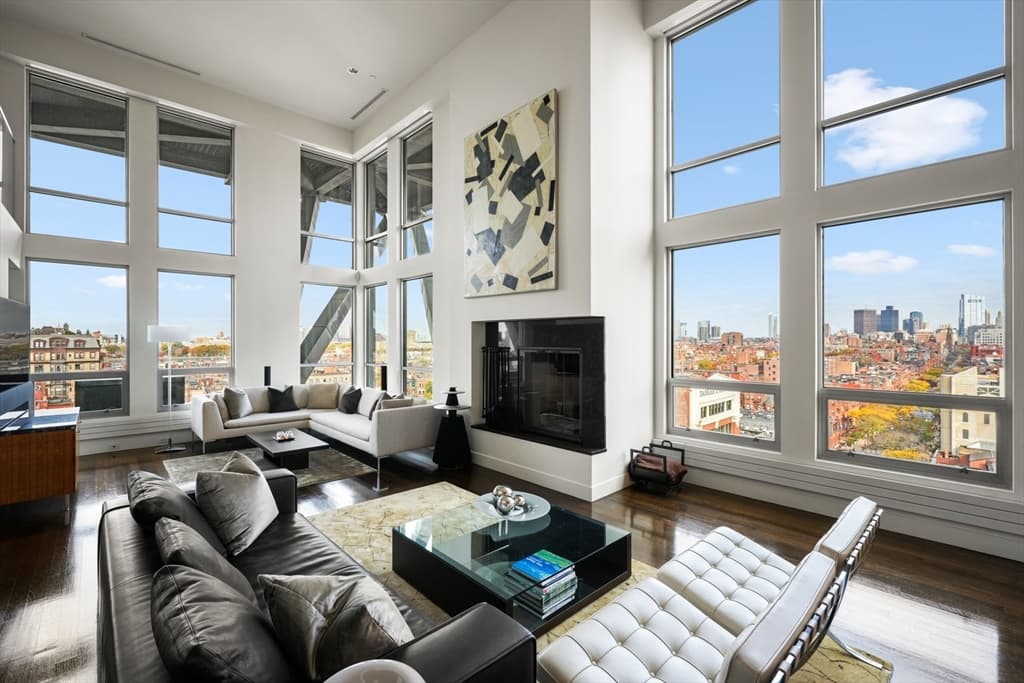 360 Newbury St #PH 810 photo 2
