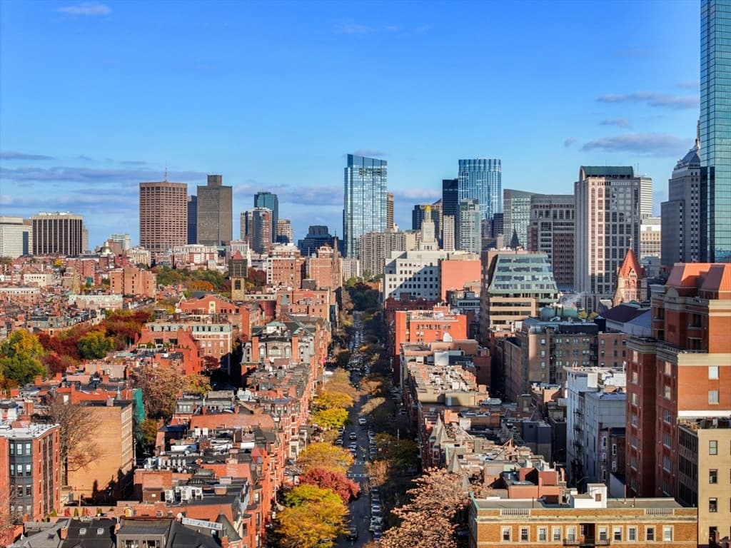 360 Newbury St #PH 810 photo 3