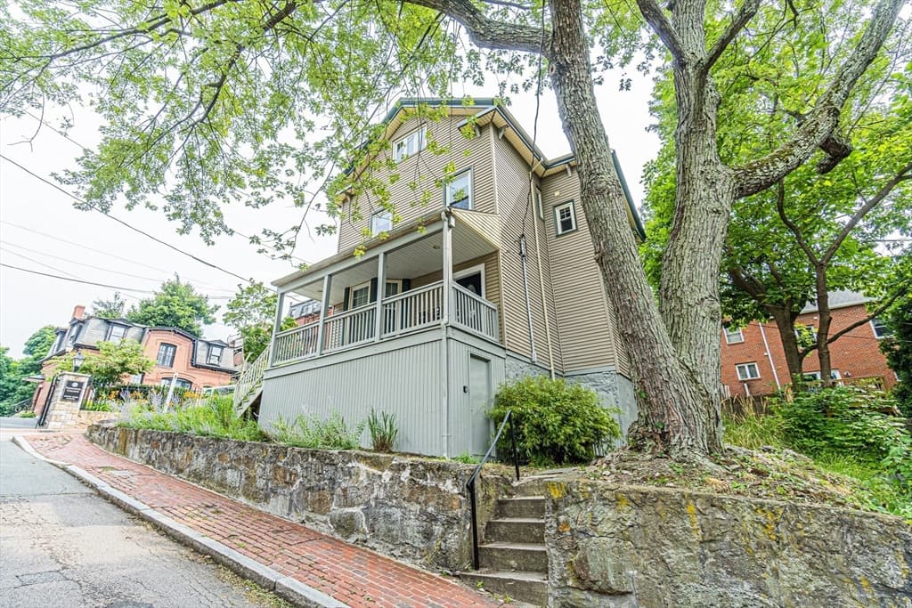 41 Highland Park Ave photo 3