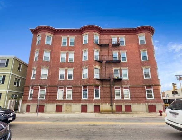 526 Western Ave photo 4