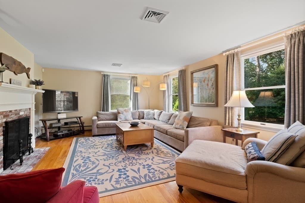 17 Geranium Dr photo 4