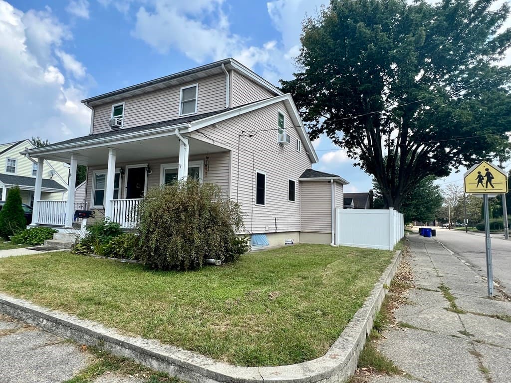 110 Woodhaven Rd photo 3